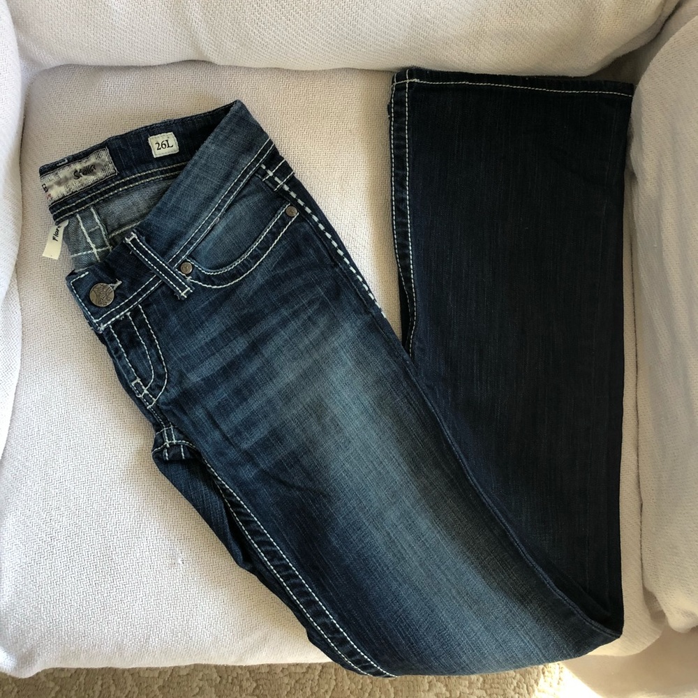 BKE STELLA FLARE JEANS. 26L